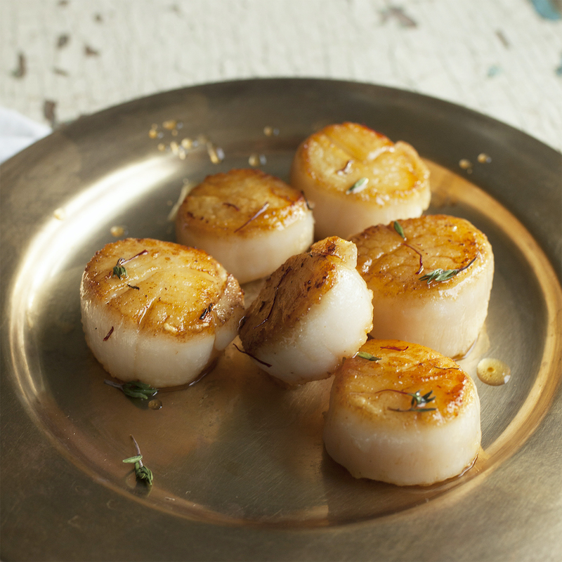Scallop recipes in a pan.